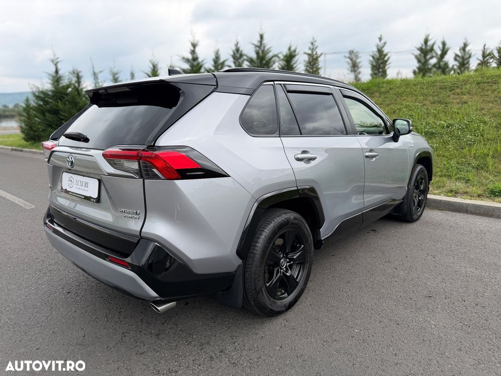 Toyota RAV4 - 5