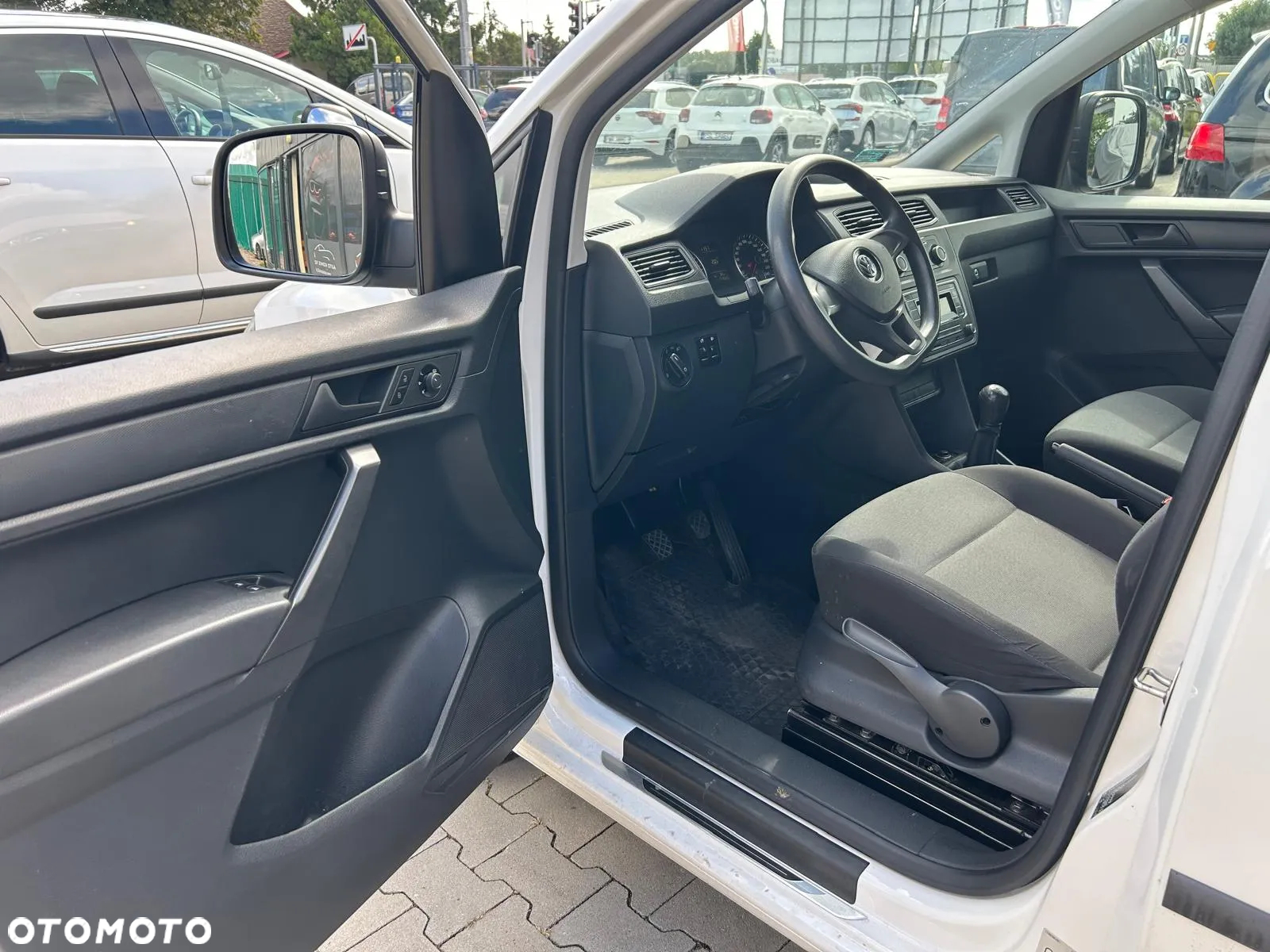 Volkswagen CADDY - 17