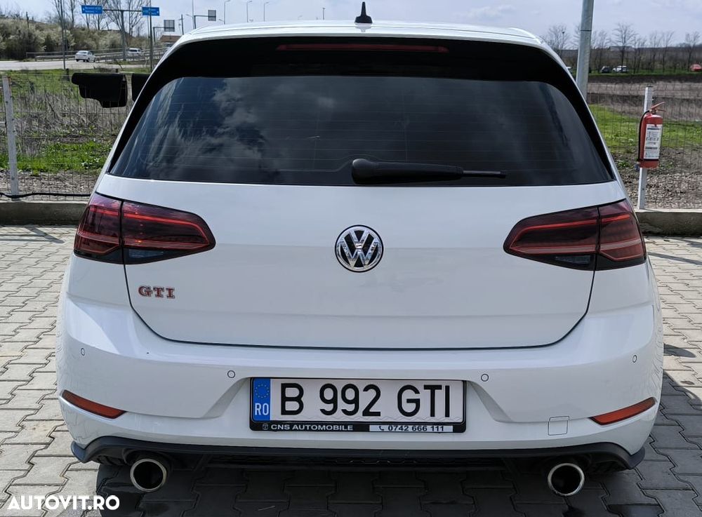 Volkswagen Golf - 13