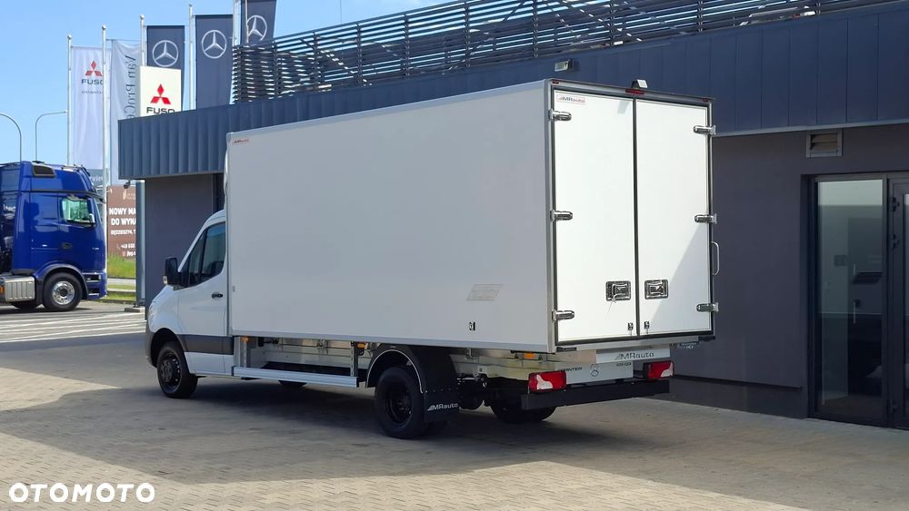 Mercedes-Benz Sprinter - 8