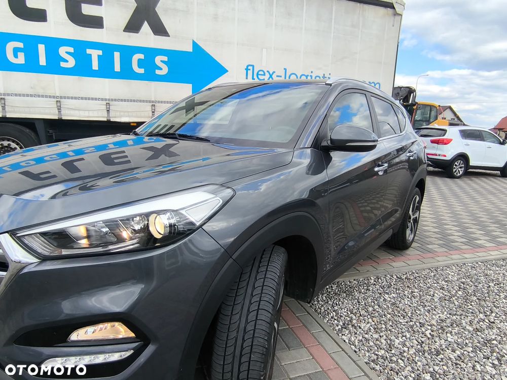 Hyundai Tucson 1.7 CRDI BlueDrive Style 2WD - 10