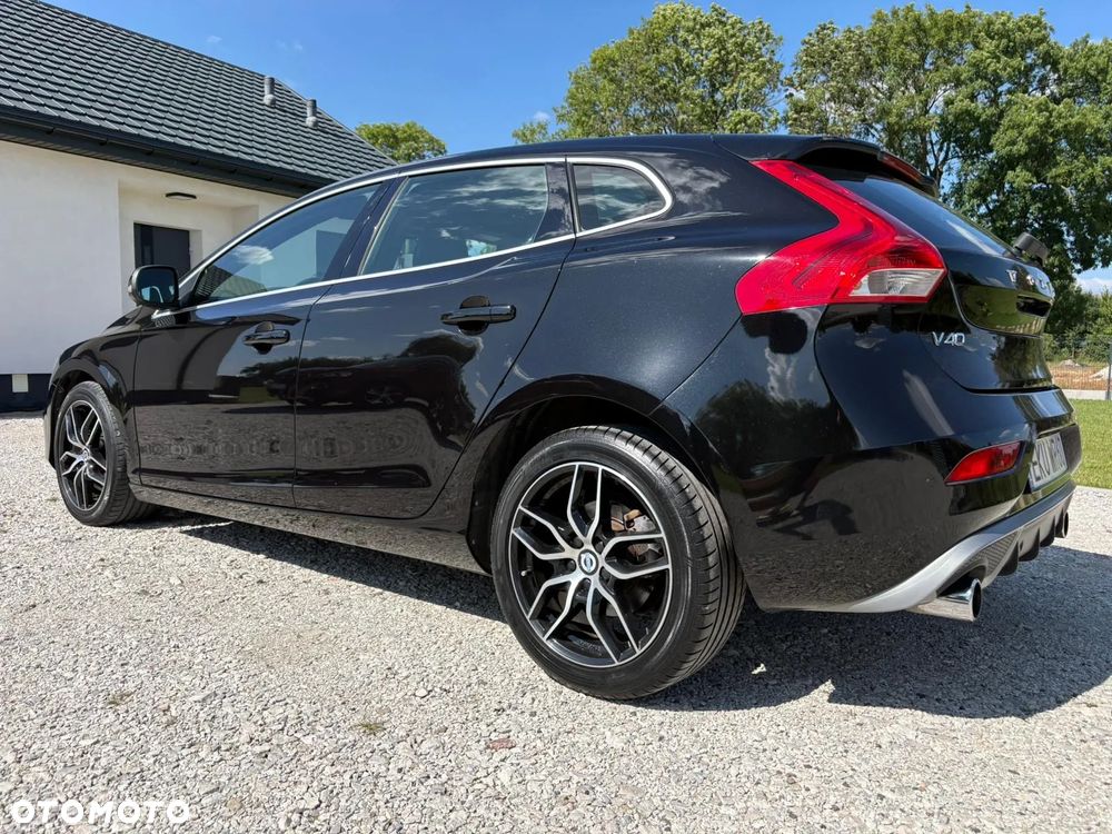 Volvo V40 D2 Drive-E R-Design Momentum - 6
