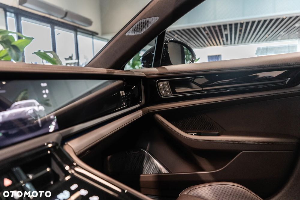 Porsche Panamera Turbo E-Hybrid PHEV - 21