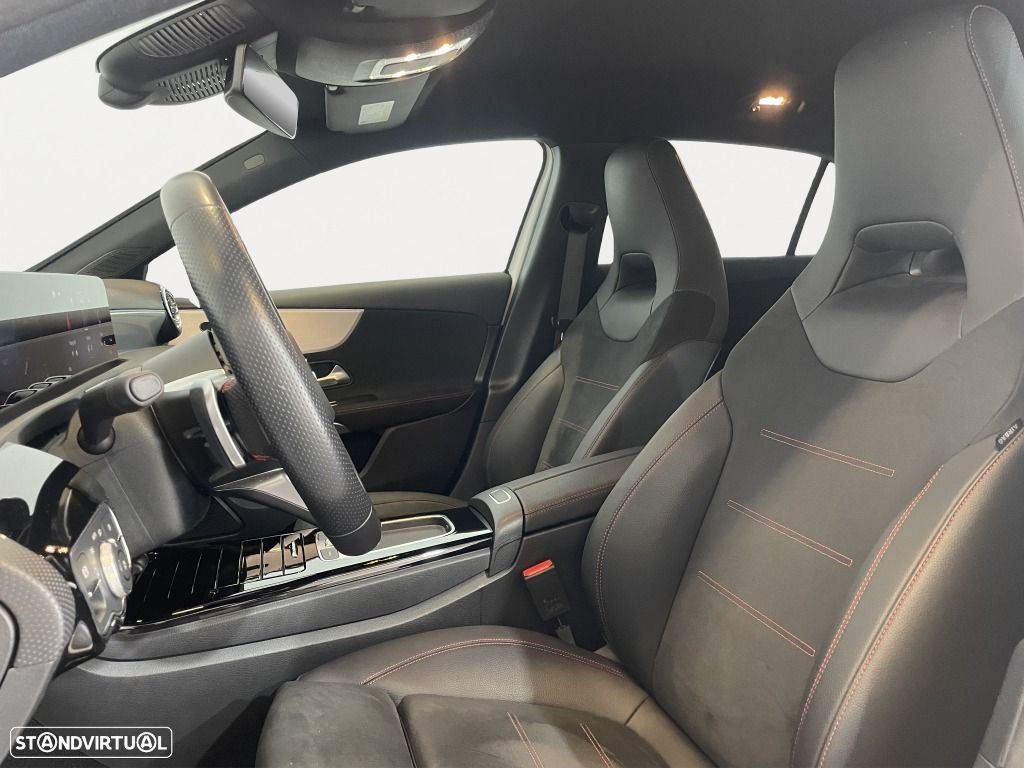 Mercedes-Benz A 250 e AMG Line - 8
