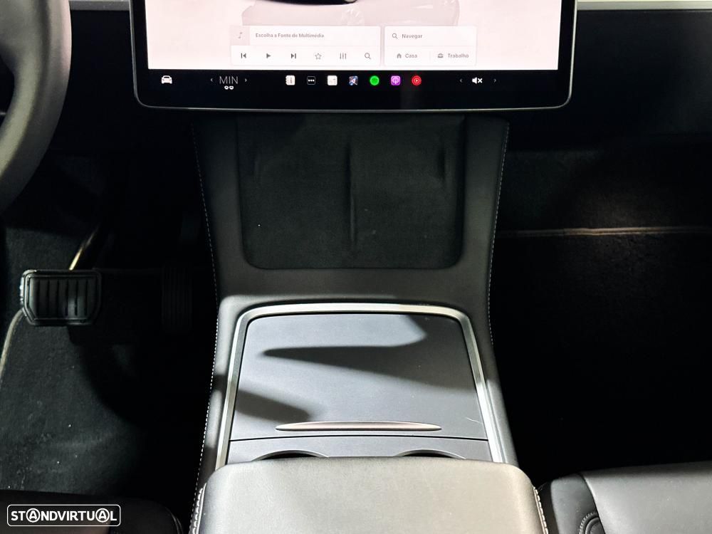 Tesla Model Y Long Range Dual Motor AWD - 24