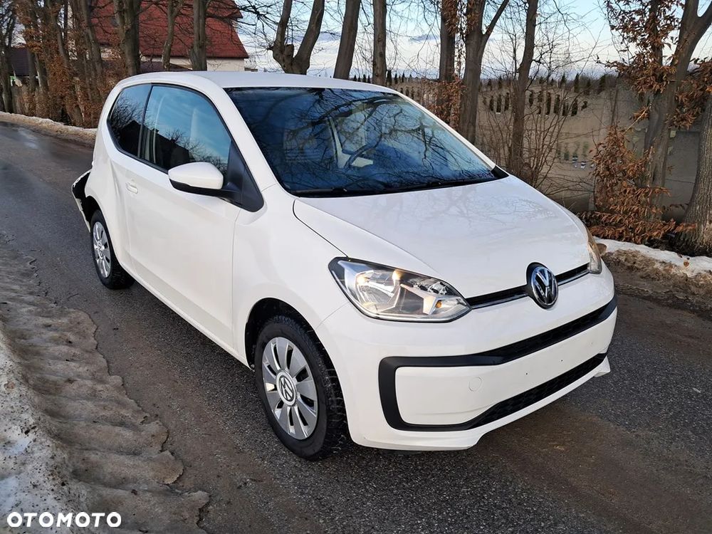 Volkswagen up! Active - 9