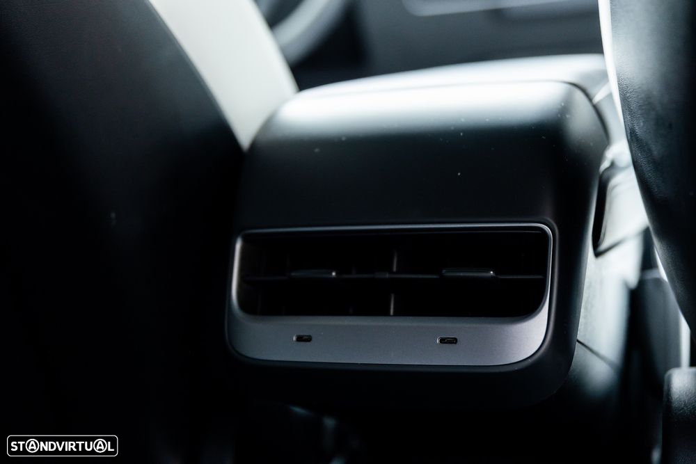 Tesla Model 3 Long Range AWD Dual Motor Performance - 19