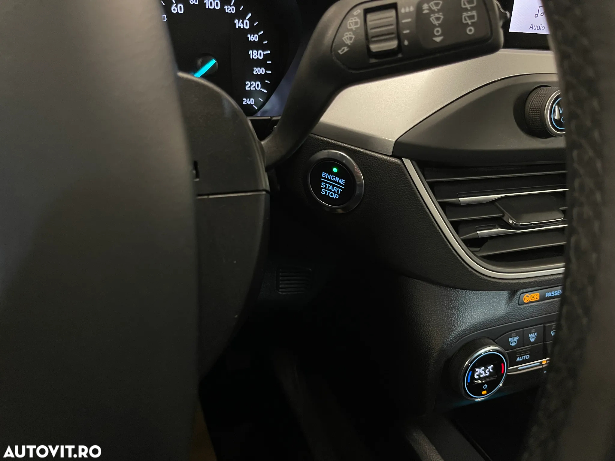 Ford Focus 1.5 EcoBlue Titanium X - 23