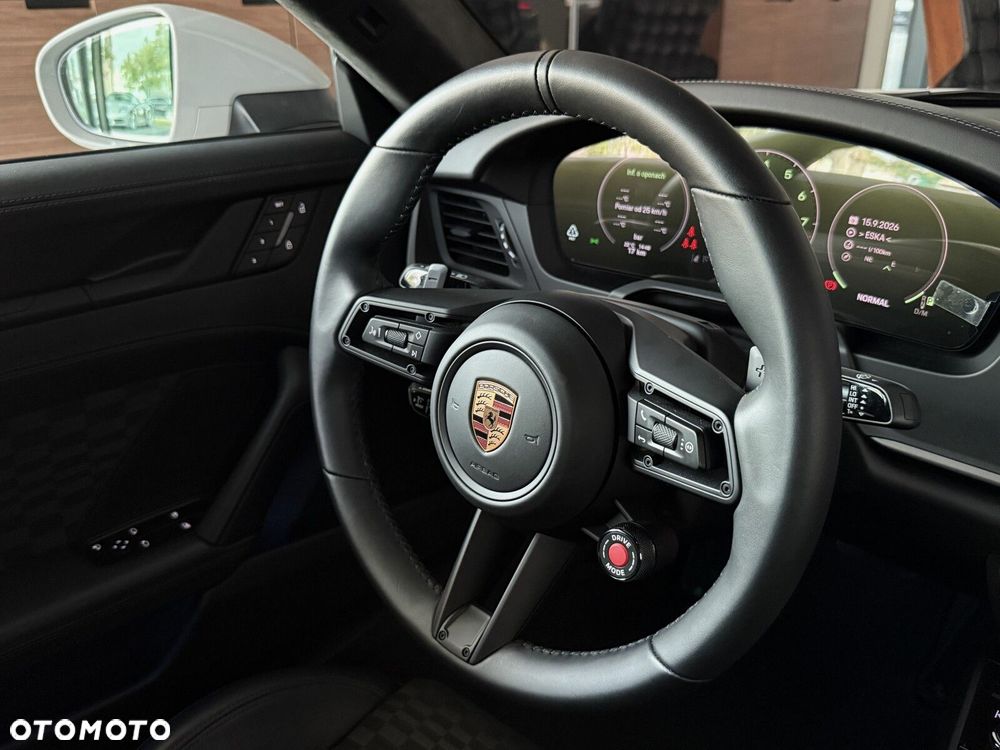 Porsche 911 - 26