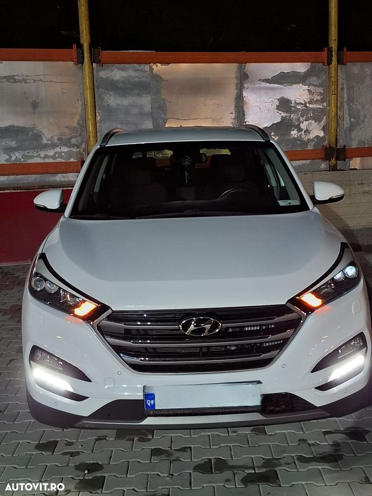 Hyundai Tucson 2.0 CRDI 4WD Automatik Premium - 27