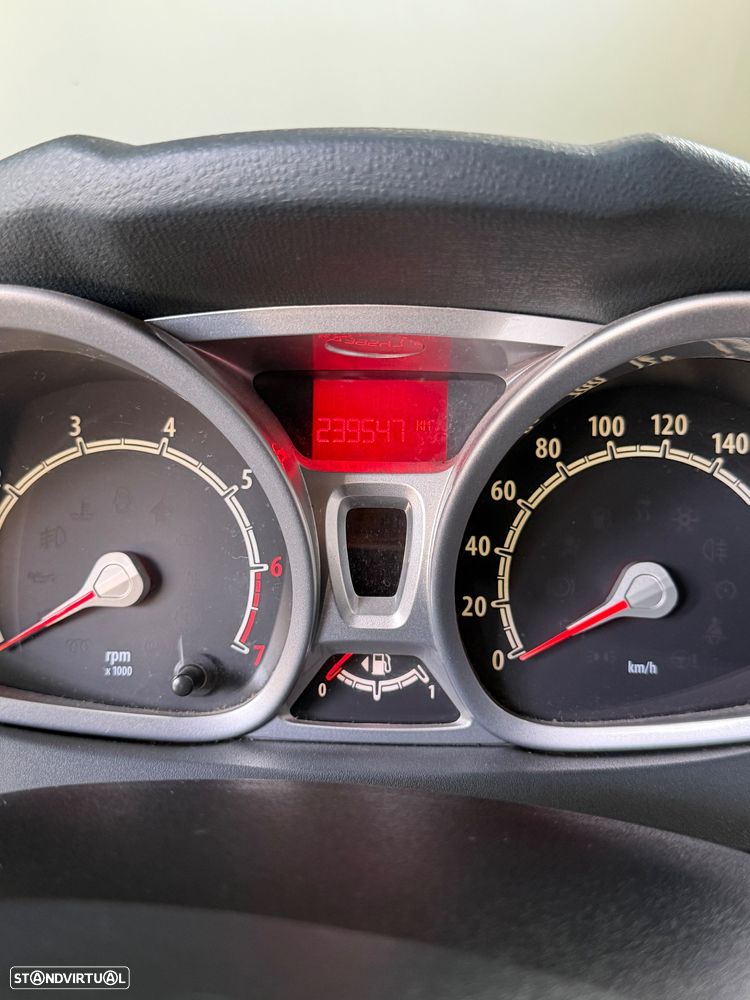 Ford Fiesta 1.25 Trend - 12