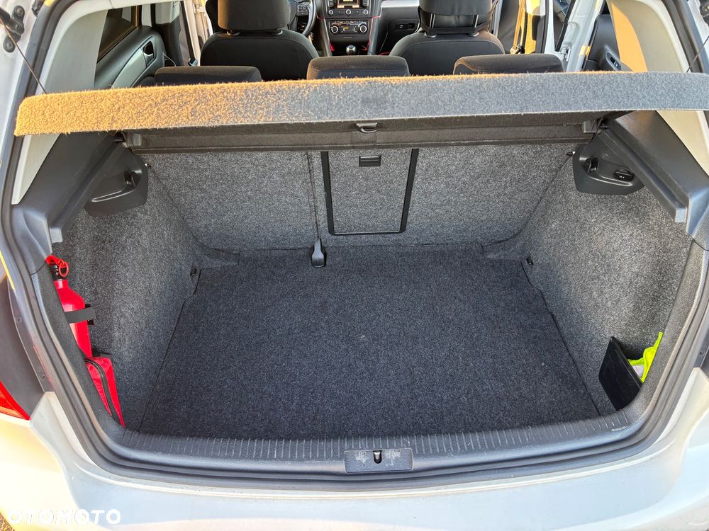 Volkswagen Golf 2.0 TDI DPF Trendline - 16