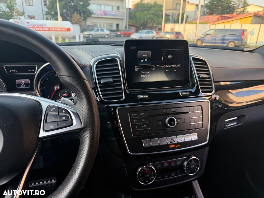Mercedes-Benz GLE - 12