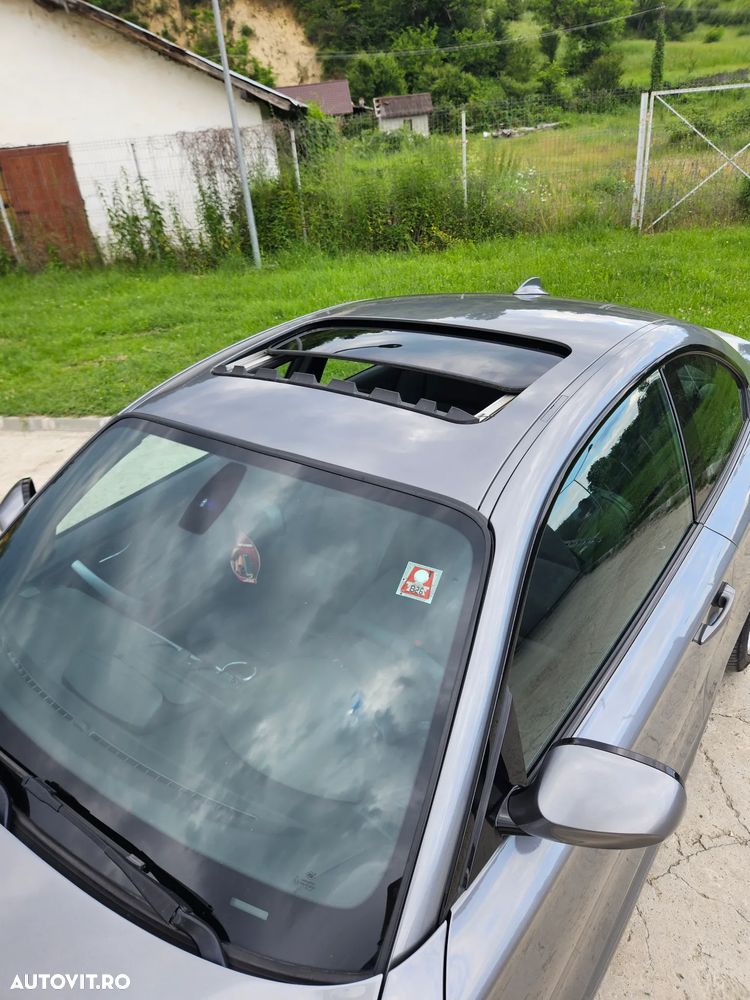 BMW Seria 1 123d - 18