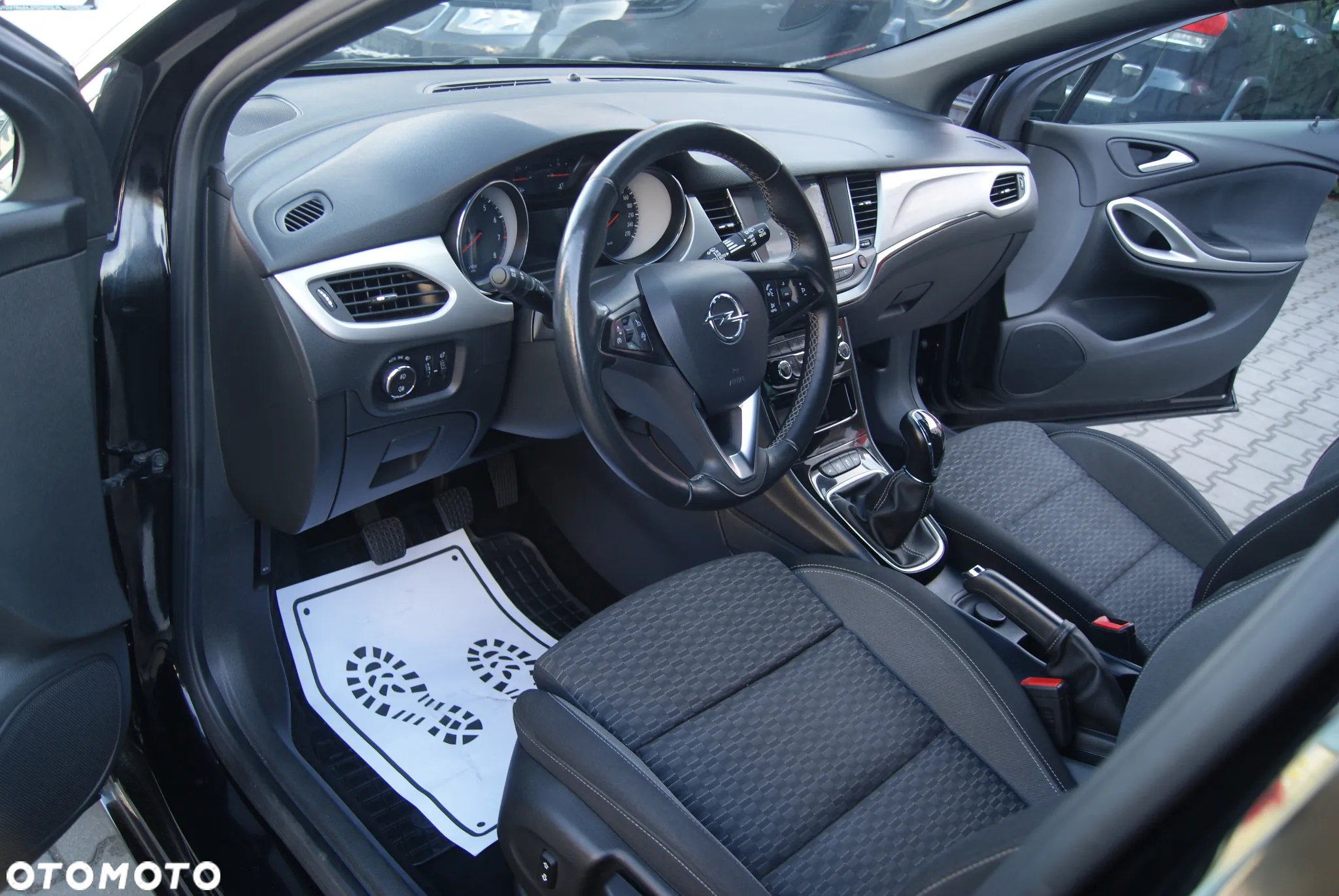 Opel Astra V 1.2 T GS Line S&S - 23
