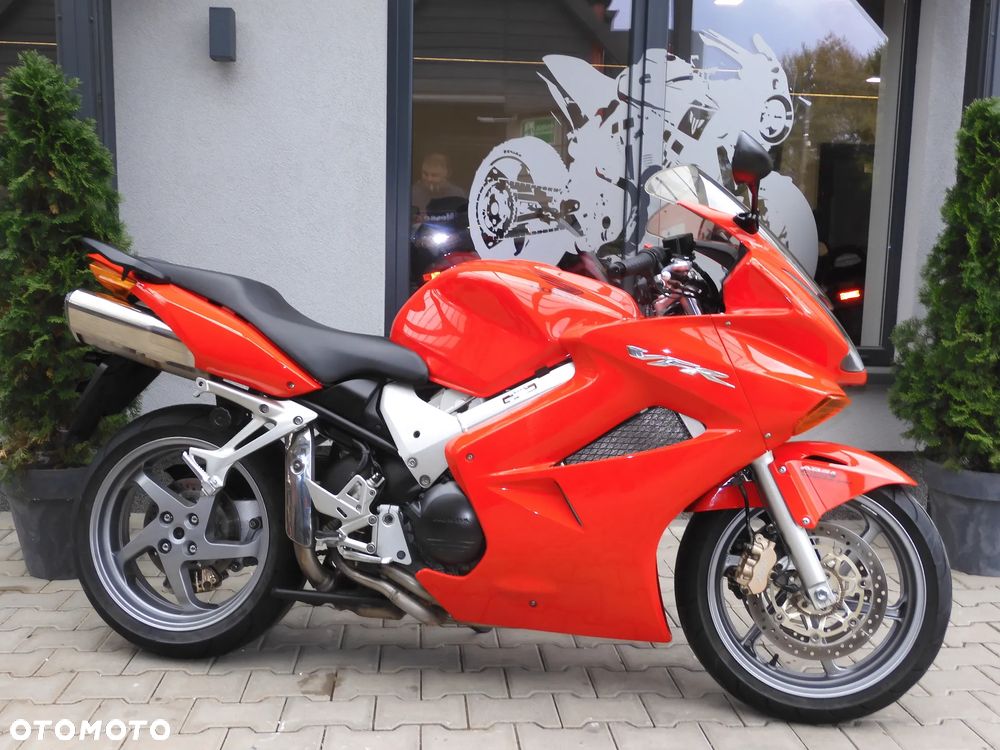 Honda VFR - 7