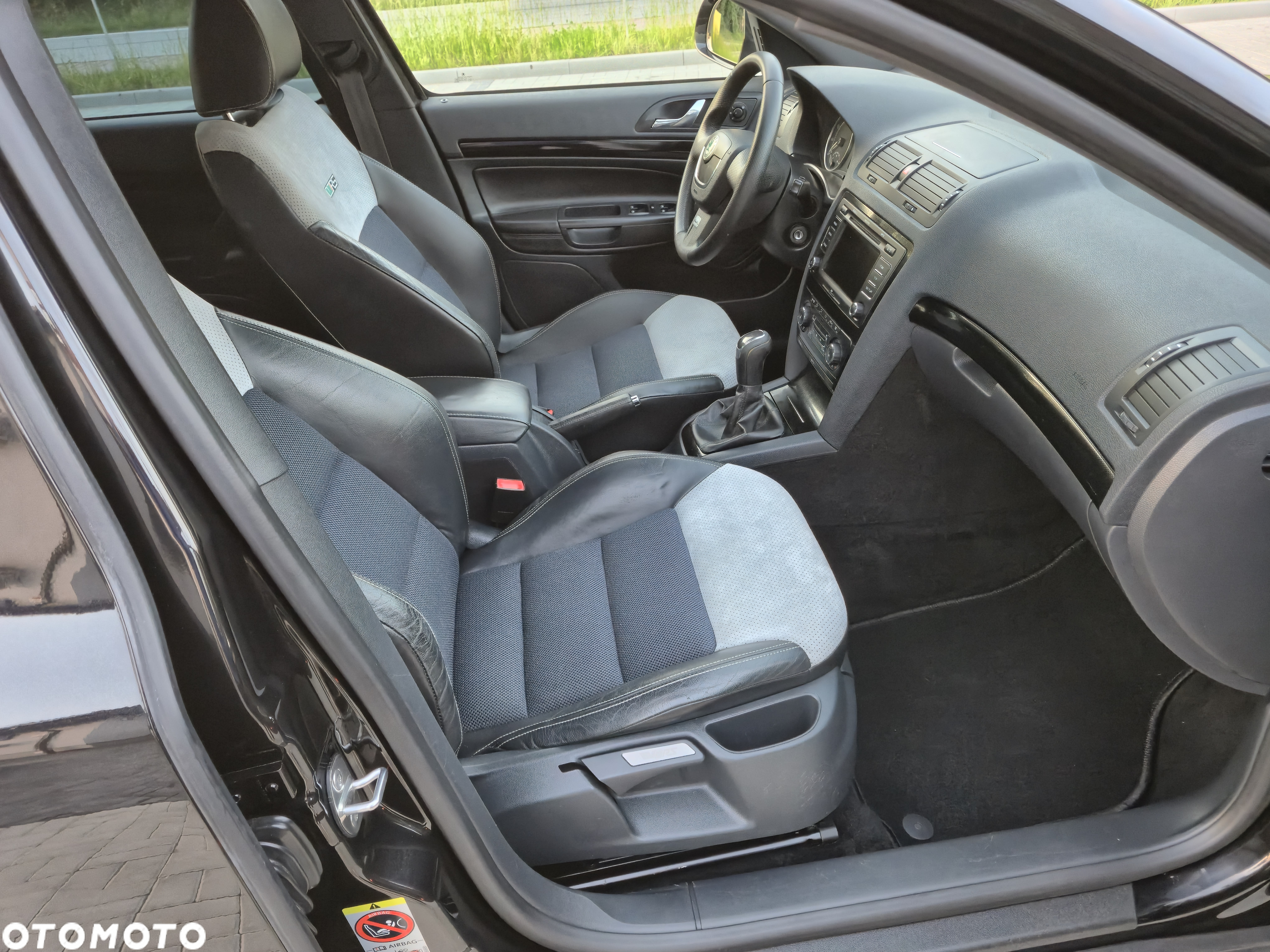 Skoda Octavia Combi 2.0 TSI RS - 6