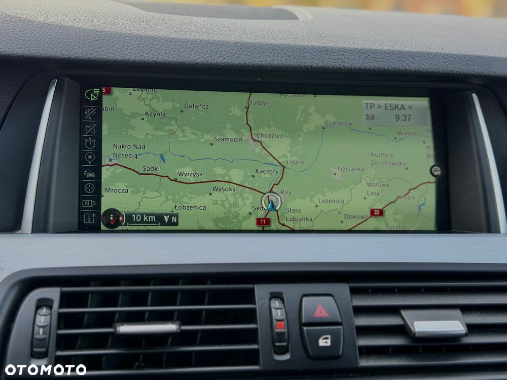BMW Seria 5 525d xDrive - 22