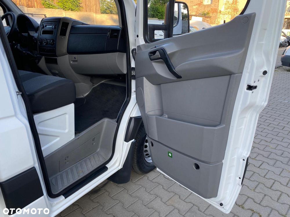 Mercedes-Benz Sprinter - 15