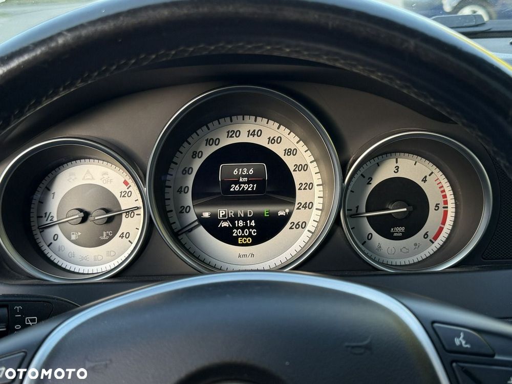 Mercedes-Benz Klasa C 250 CDI DPF 4Matic 7G-TRONIC BlueEFFICIENCY Avantgarde - 21