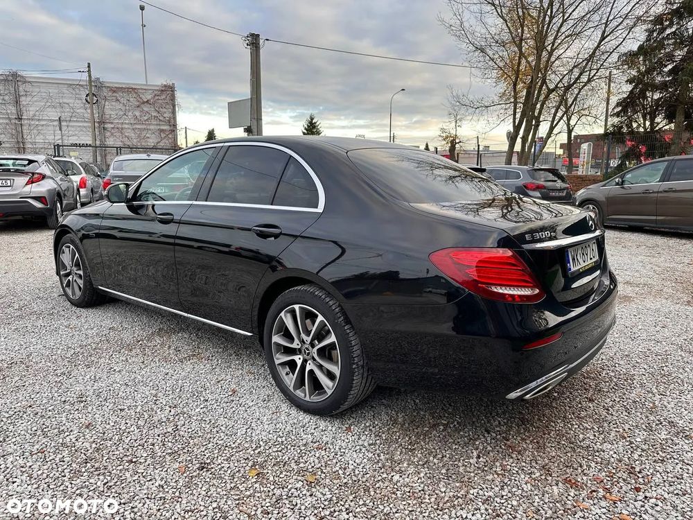 Mercedes-Benz Klasa E 300 de 9G-TRONIC - 3