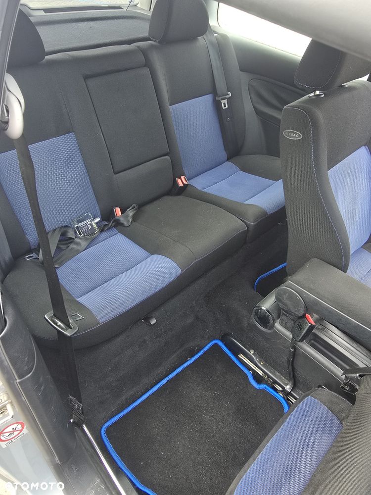 Volkswagen Golf - 6