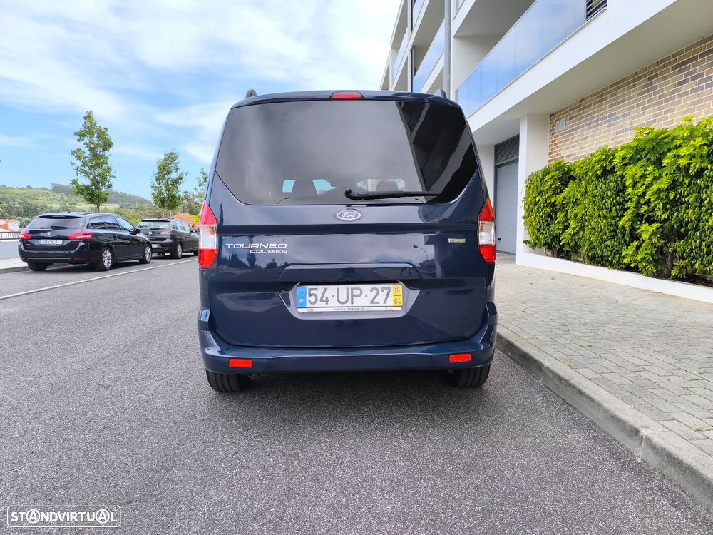 Ford Tourneo Courier 1.0 EcoBoost Titanium - 10