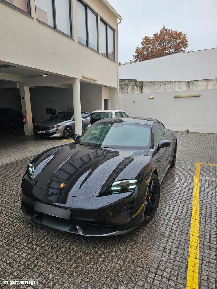 Porsche Taycan Turbo S - 9