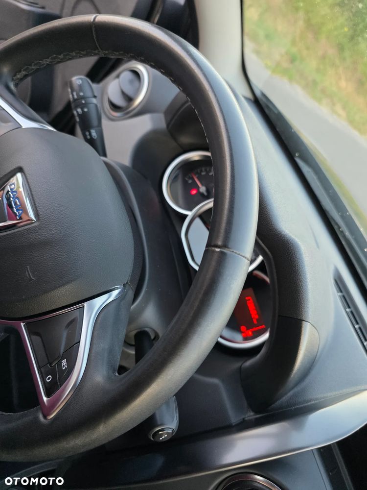 Dacia Duster 1.6 SCe Essential - 27