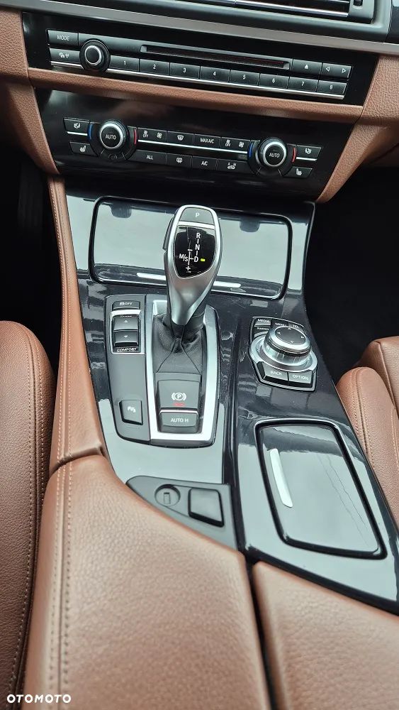 BMW Seria 5 520i Touring Sport-Aut - 15