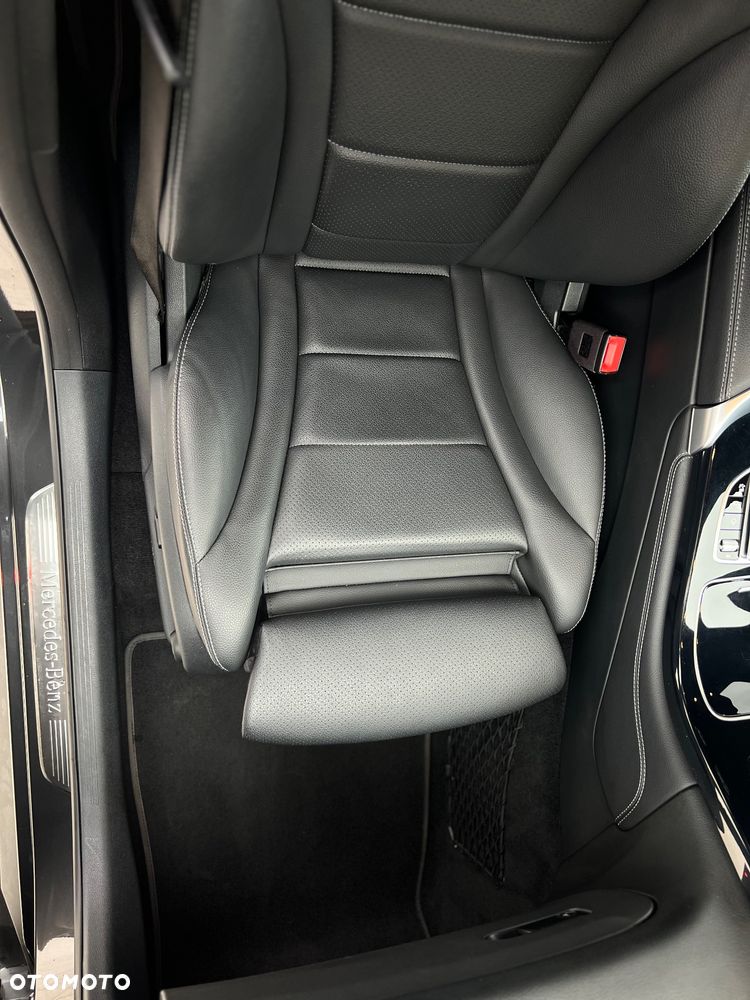 Mercedes-Benz GLC 200 4Matic 9G-TRONIC AMG Line - 20