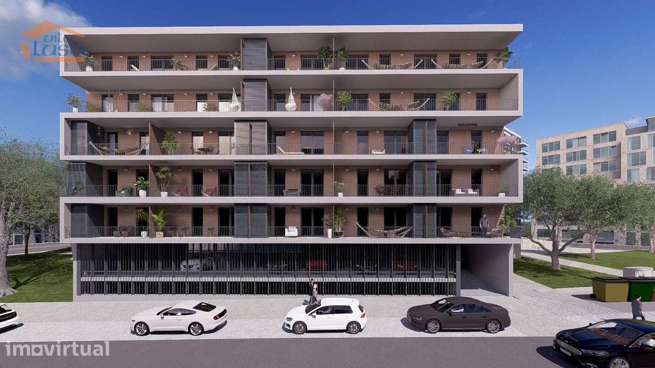 T-1+1 Novo c/ varanda 25.34m2 e lugar de garagem no centro de Armaç...