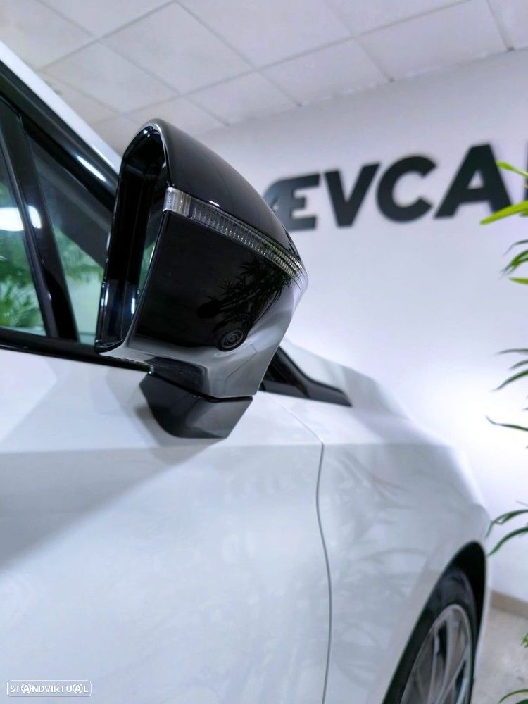 MG MG4 64 kWh Luxury - 35