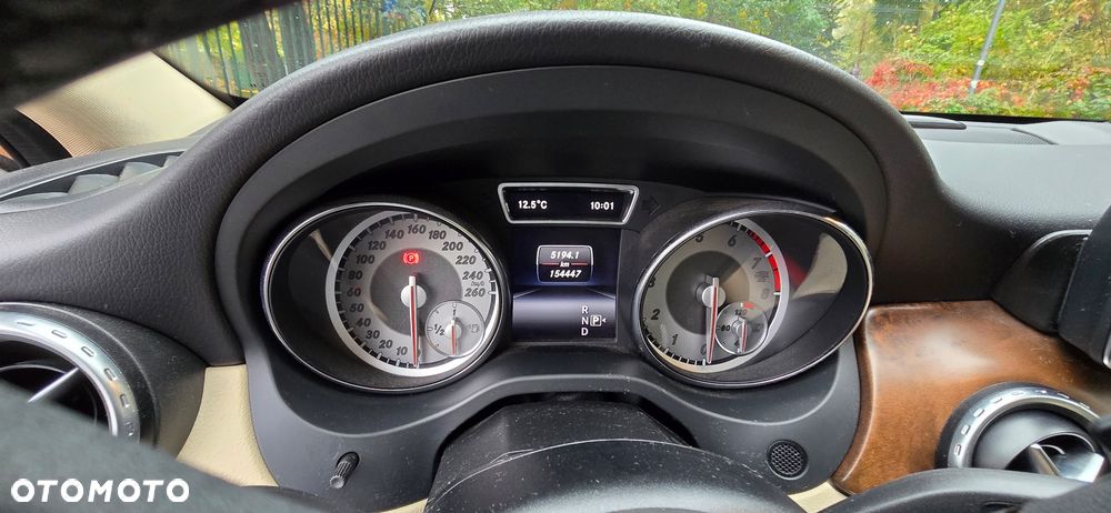 Mercedes-Benz GLA - 24