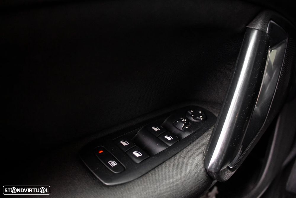 Peugeot 308 SW BlueHDi 130 Stop & Start Active - 17