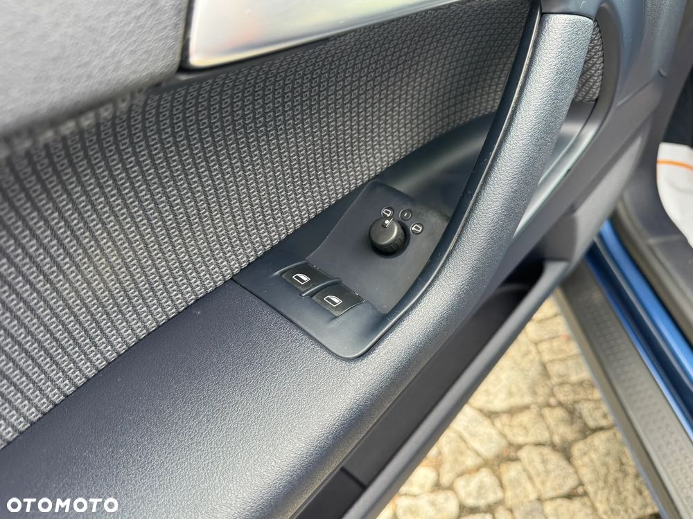 Audi A3 3-drzwiowe 1.6 Ambition - 24