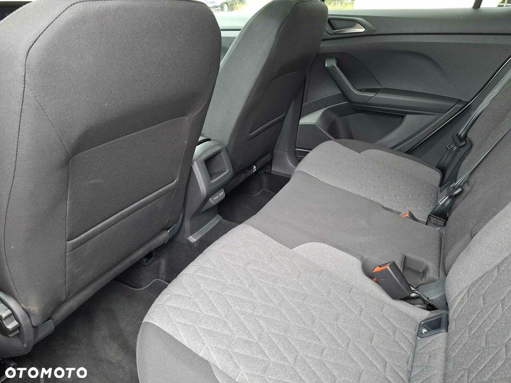 Volkswagen T-Cross - 23