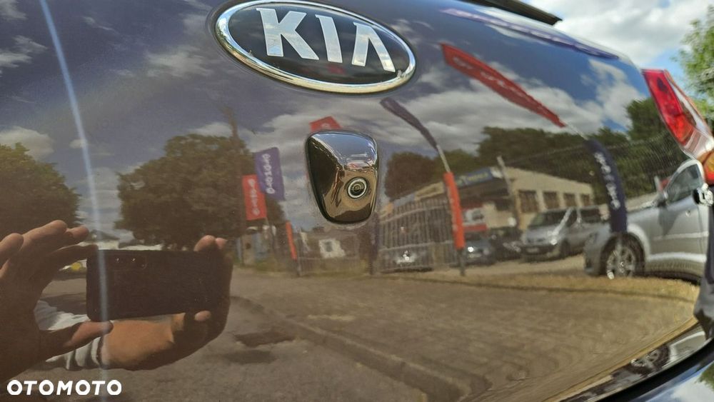 Kia Ceed 1.6 CRDi 128 Dream Team Edition - 10