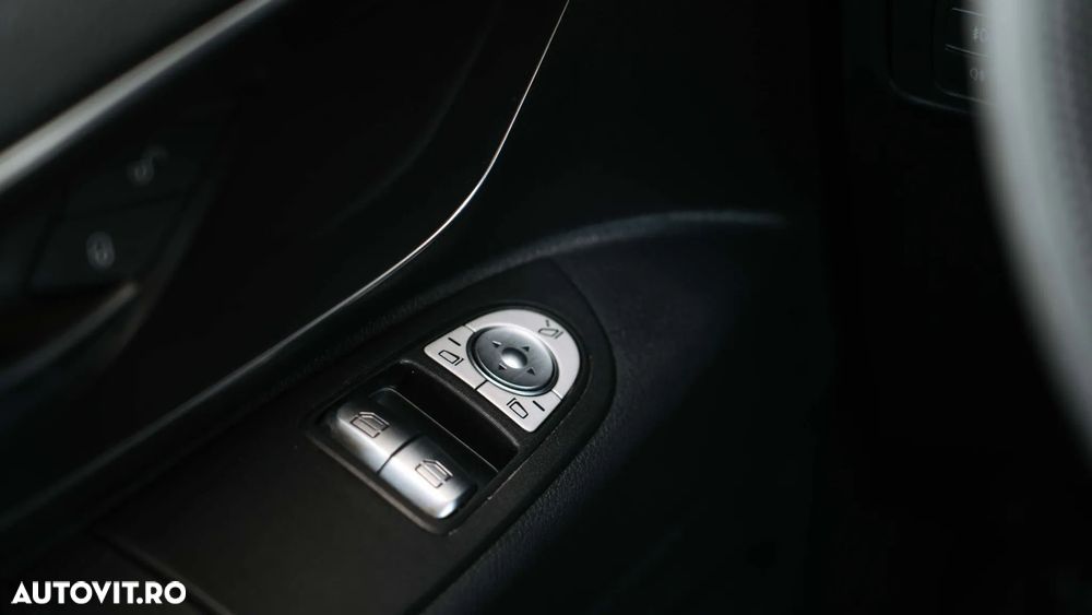 Mercedes-Benz Vito - 17