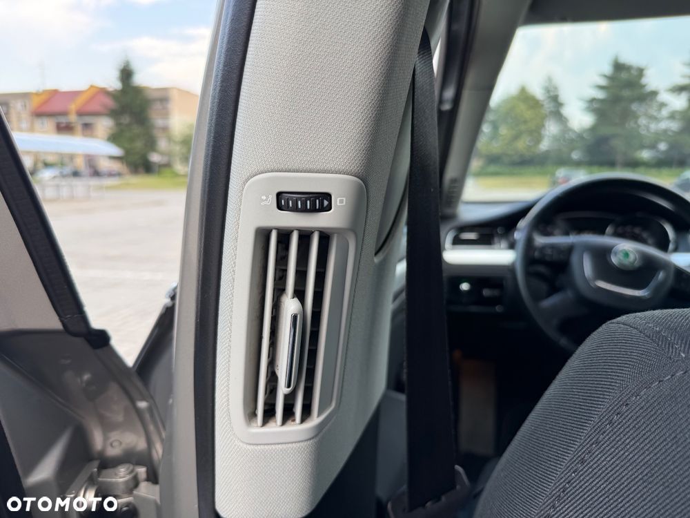 Skoda Superb 2.0 TDI DSG Elegance - 16