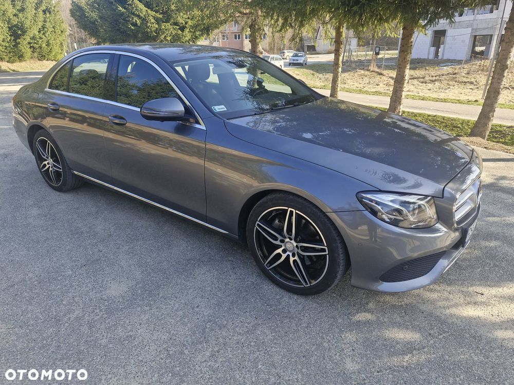 Mercedes-Benz Klasa E 220 d 4-Matic 9G-TRONIC - 3