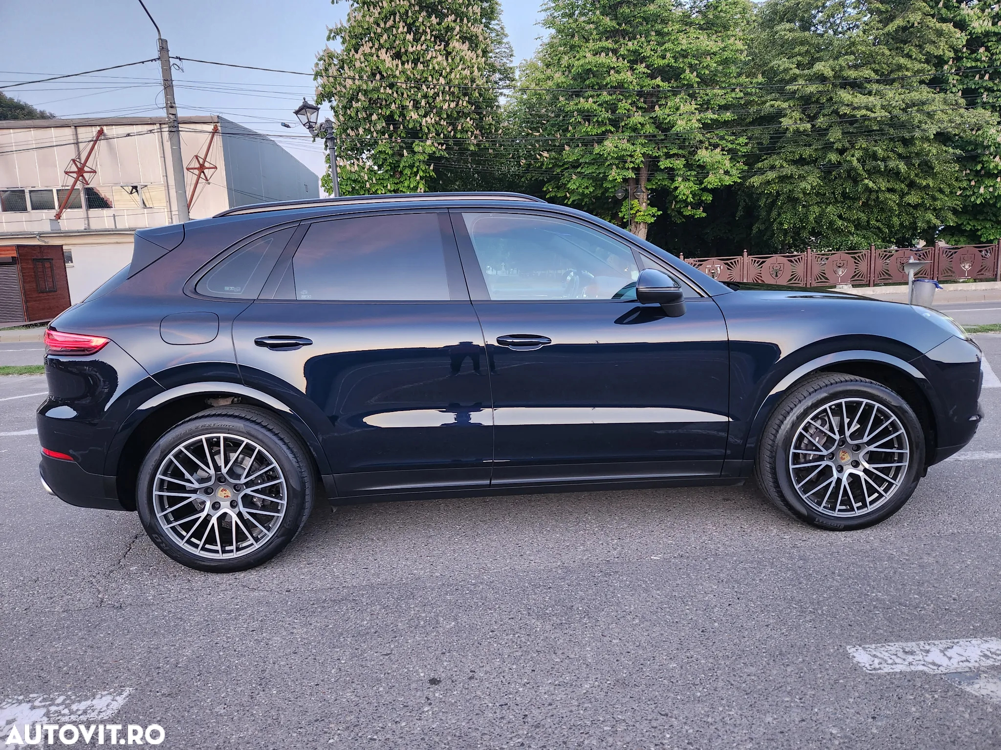 Porsche Cayenne - 25