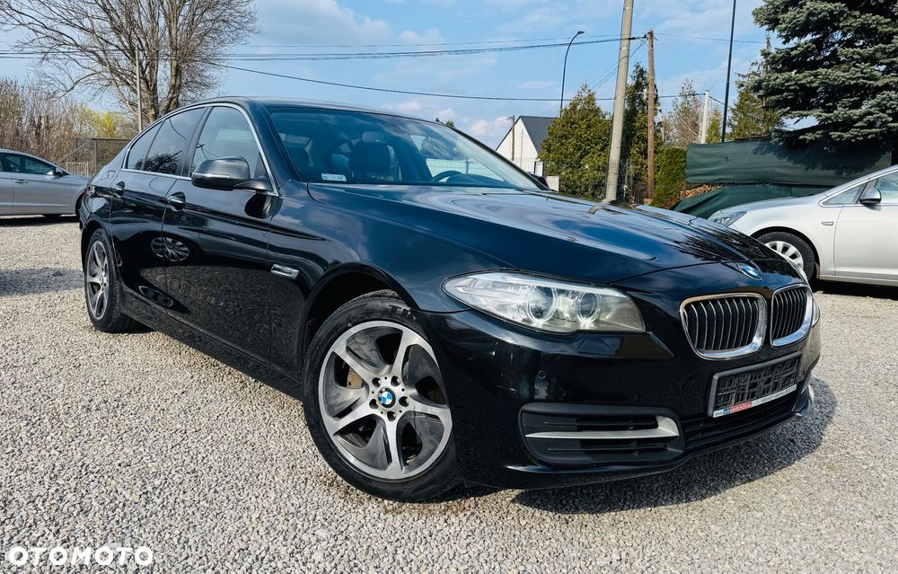 BMW Seria 5 530d xDrive Sport-Aut Modern Line - 2