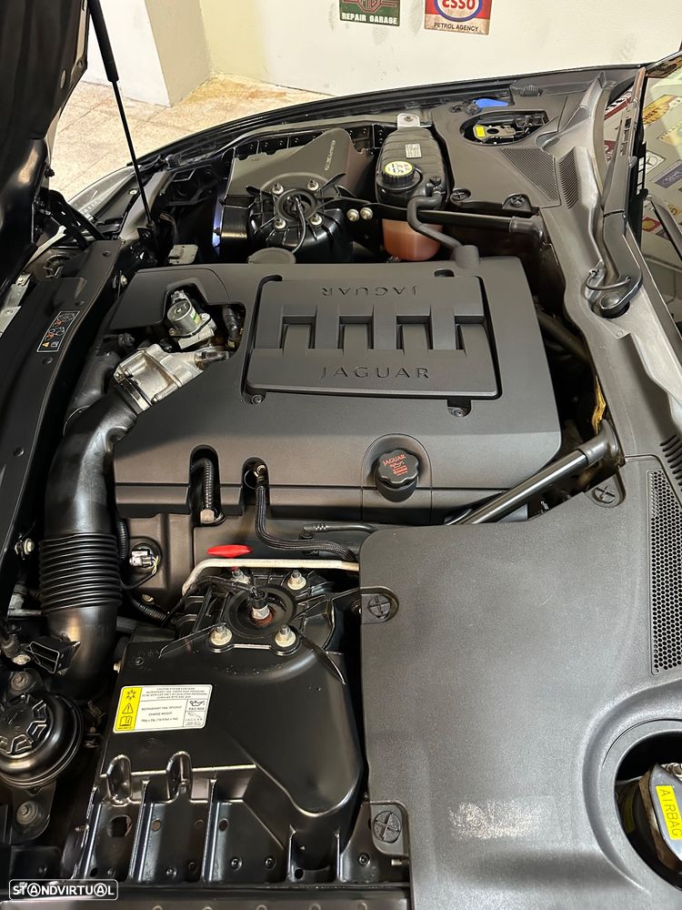 Jaguar XK 4.2 V8 Convertible - 18