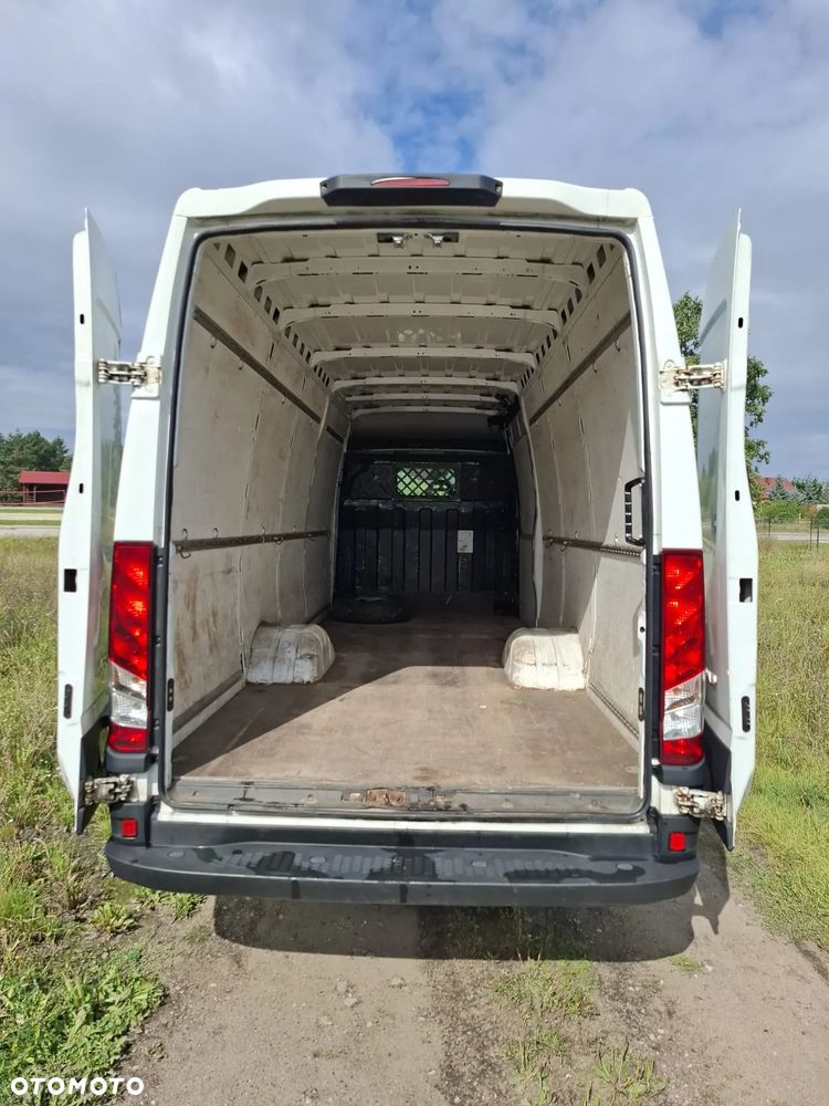 Iveco 35c17 - 8