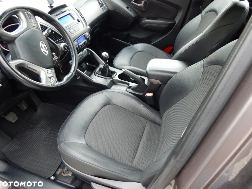 Hyundai ix35 1.6 2WD UEFA EURO 2012 Edition - 11
