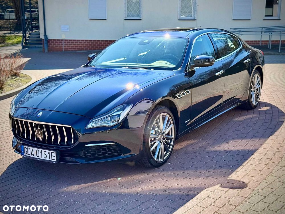 Maserati Quattroporte - 1