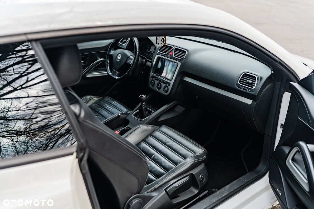 Volkswagen Scirocco - 14