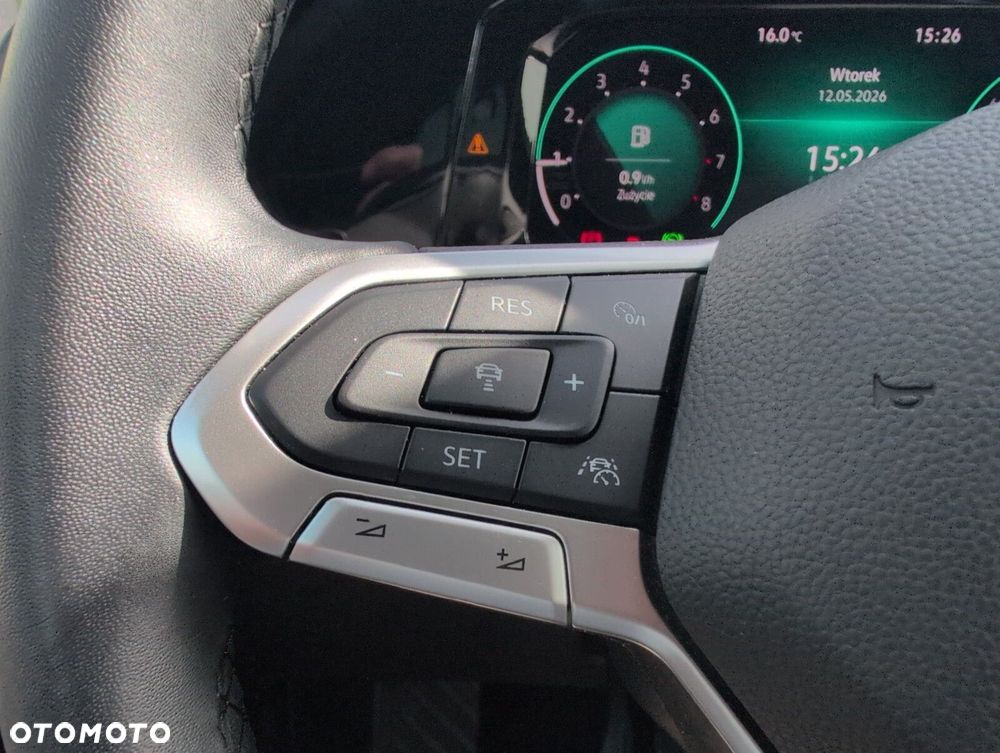 Volkswagen Golf 1.5 eTSI EVO Style DSG - 21