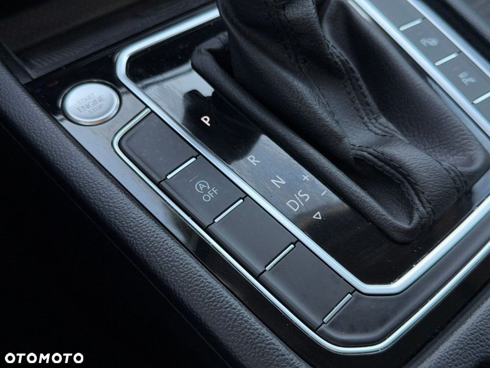 Volkswagen Passat Variant 2.0 TDI EVO Business DSG - 32